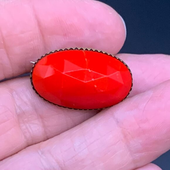 Antique Small Red Front Faceted Domed Cabochon Brooch C Clasp J290 - Picture 5 of 7